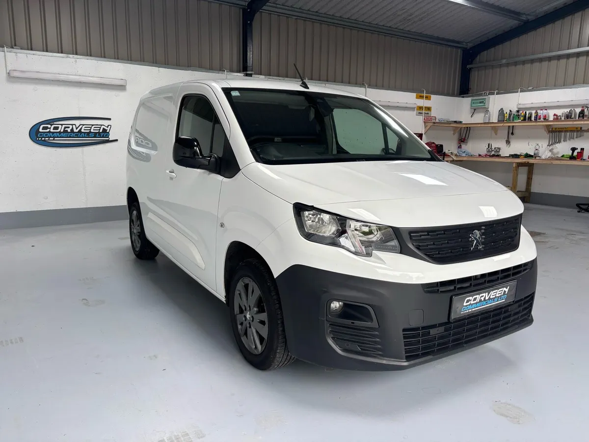 2022 Peugeot Partner Ashpalt 100bhp 6speed - Image 1