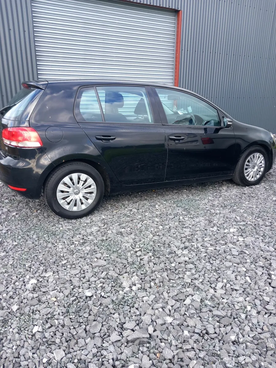 Volkswagen Golf 2010 - Image 3