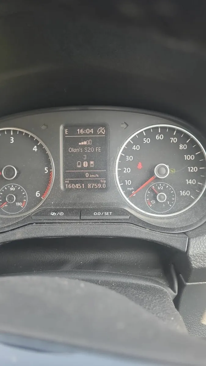 Volkswagen Amarok 2017 - Silver - Image 4