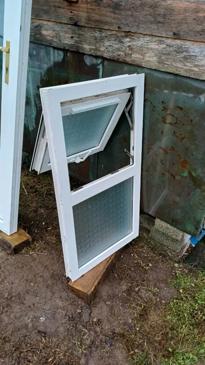 Utility patio door , windows . - Image 4