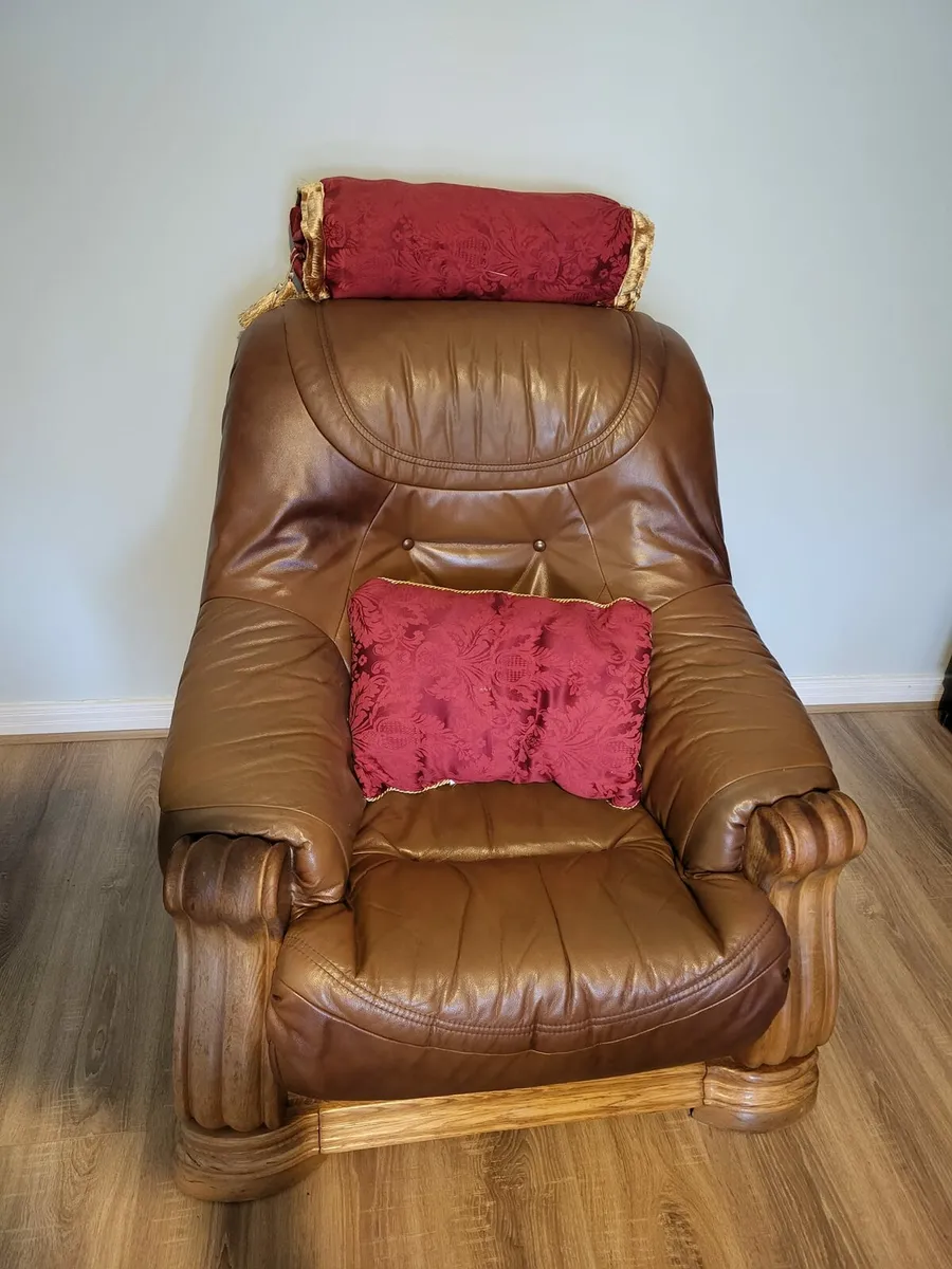 Leather couch - Image 2
