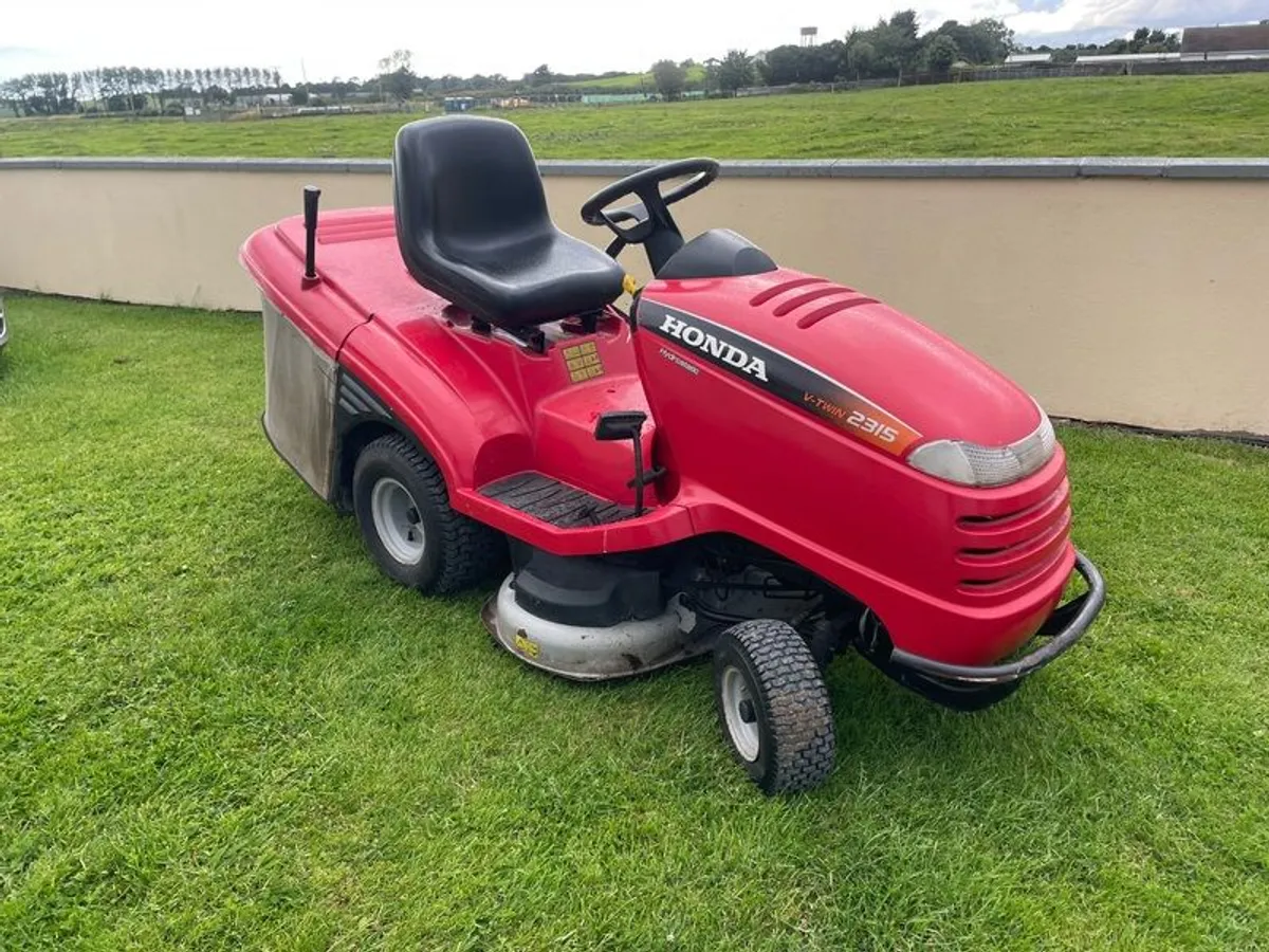 Honda lawnmower - Image 1