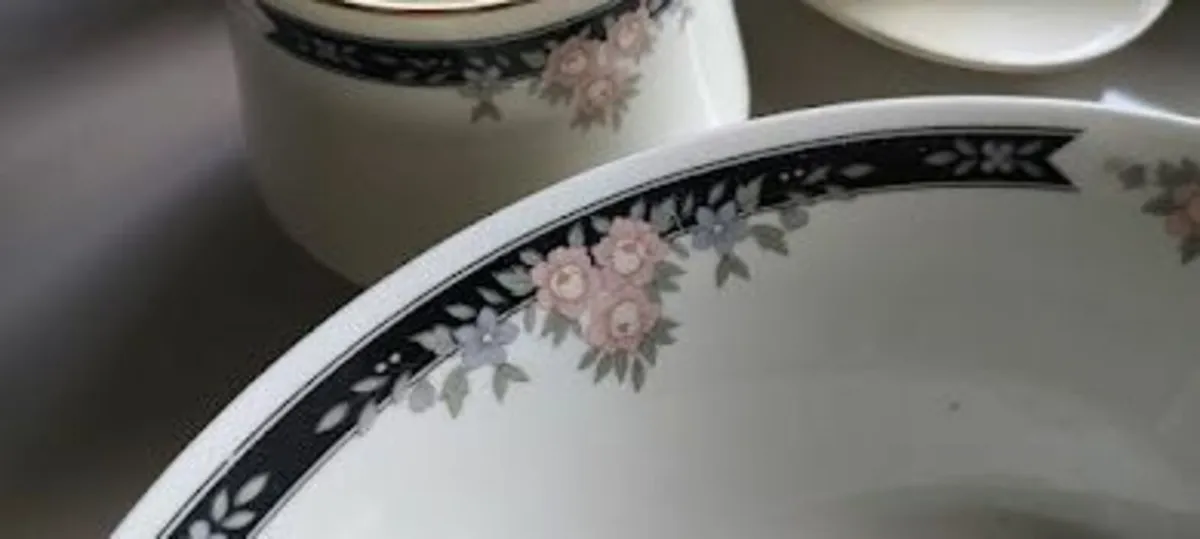 set of china - Image 3