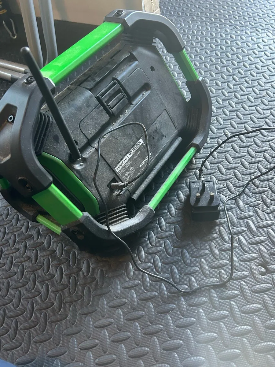 Radio / Bluetooth Speaker - Image 2