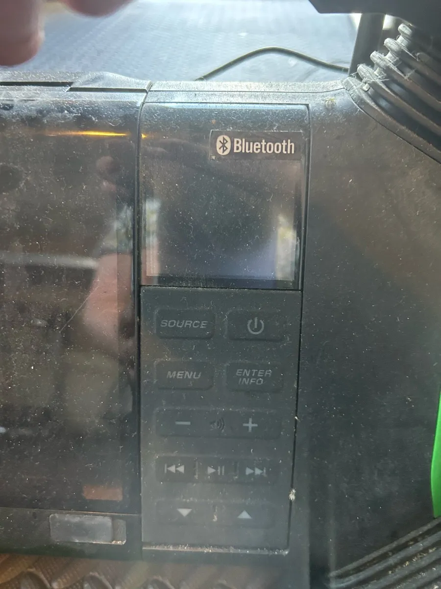 Radio / Bluetooth Speaker - Image 3