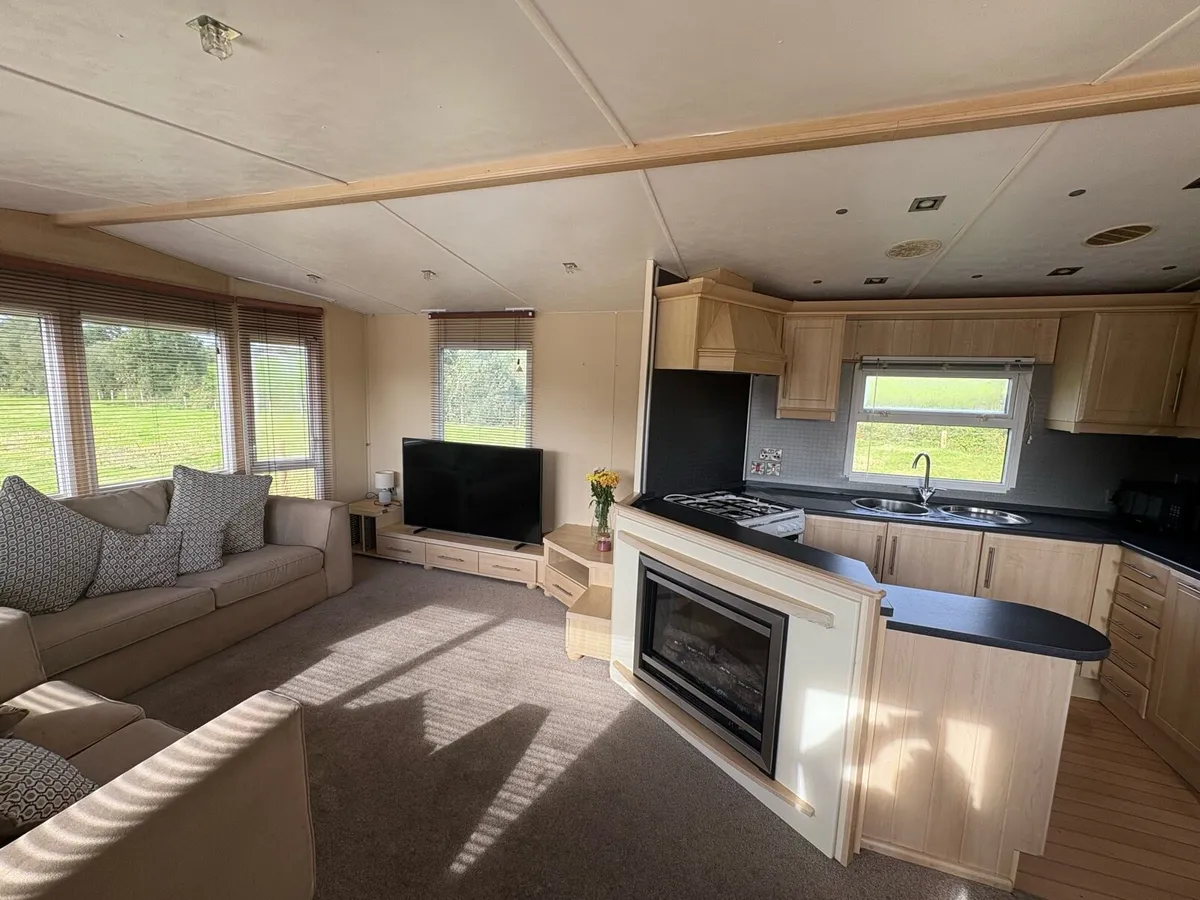 2-Bedroom Mobile Home – 38ft x 12ft - Image 1