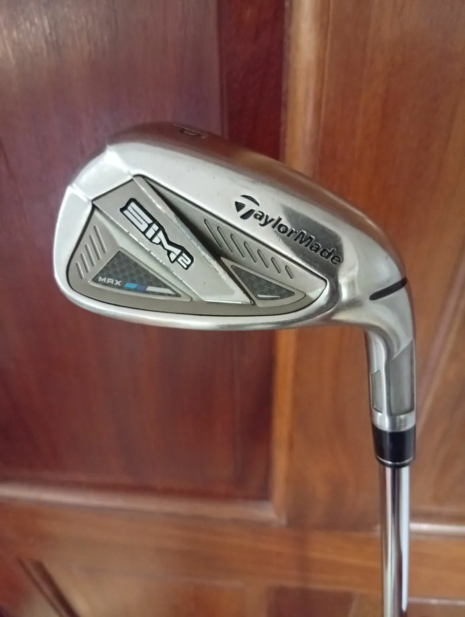 TaylorMade Sim 2 Max Pitching wedge - Image 1