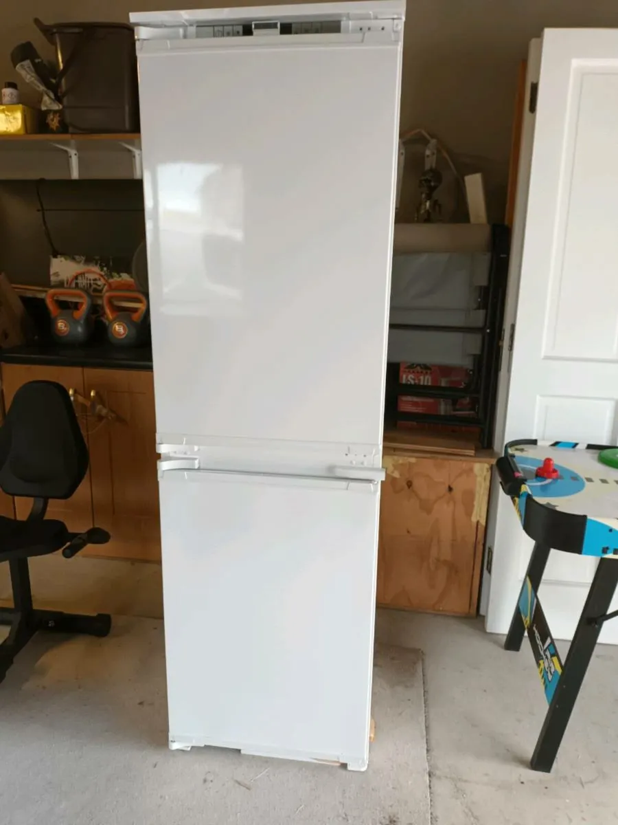 Integrated Fridge/Freezer - Image 3