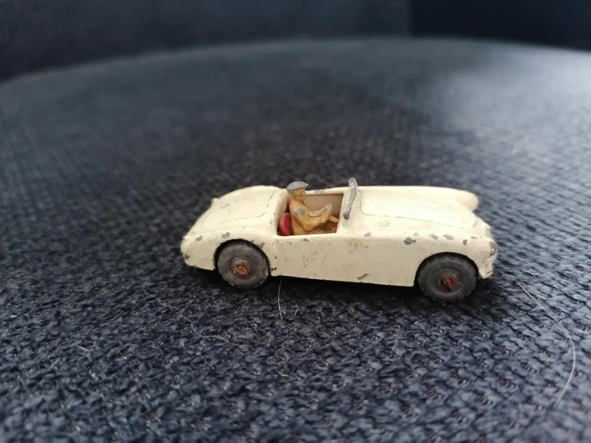 Vintage Lesney Matchbox #19 MGA Sports Car - Image 1
