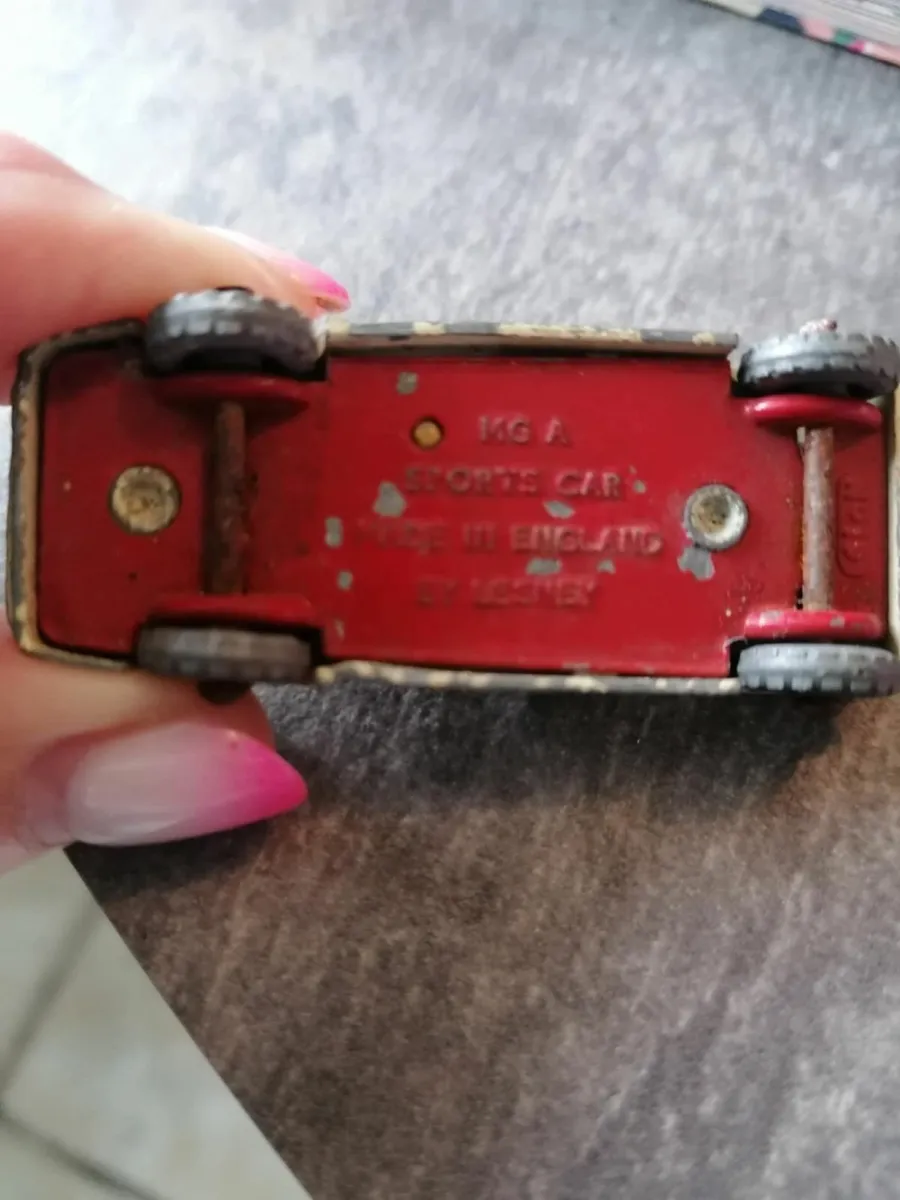 Vintage Lesney Matchbox #19 MGA Sports Car - Image 2