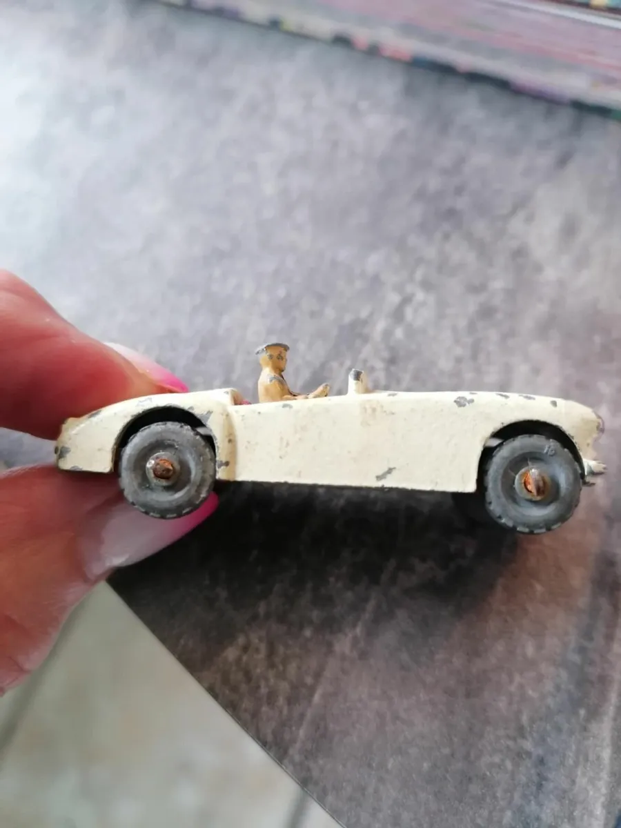 Vintage Lesney Matchbox #19 MGA Sports Car - Image 3