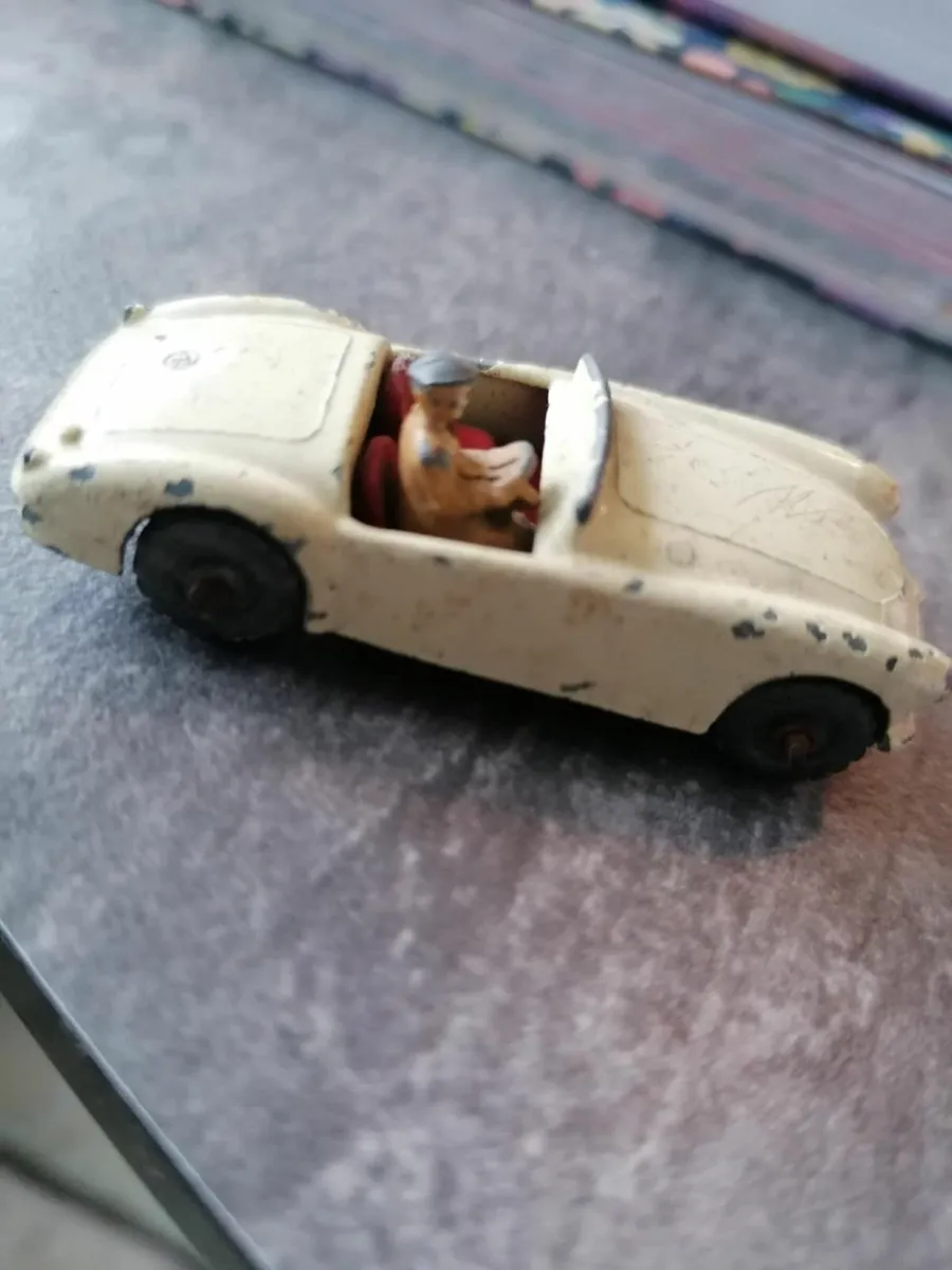 Vintage Lesney Matchbox #19 MGA Sports Car - Image 4