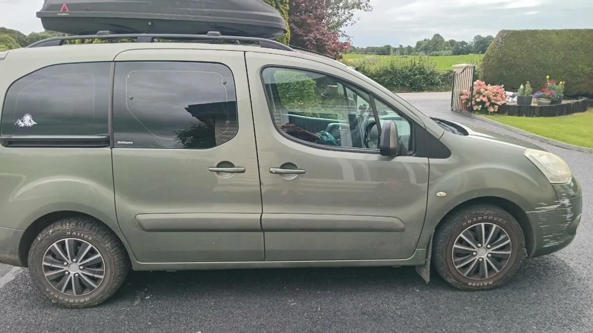 Car - Image 3