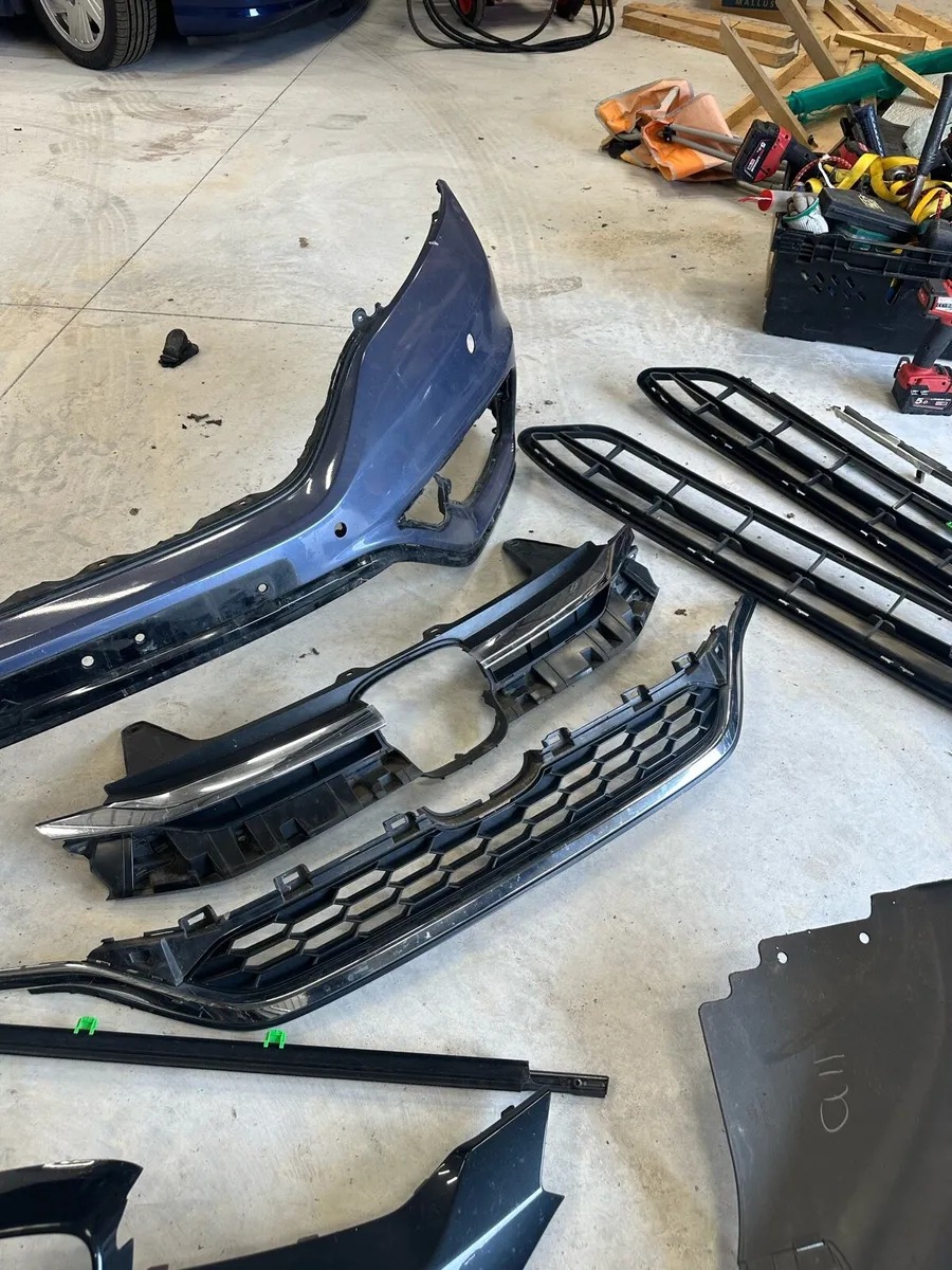 Honda CR-V parts - Image 1