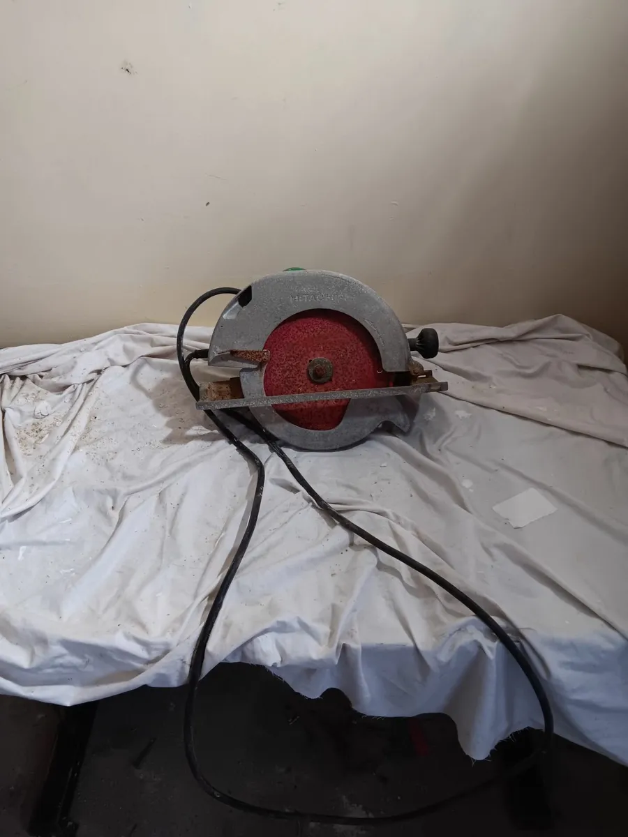 Hitachi saw