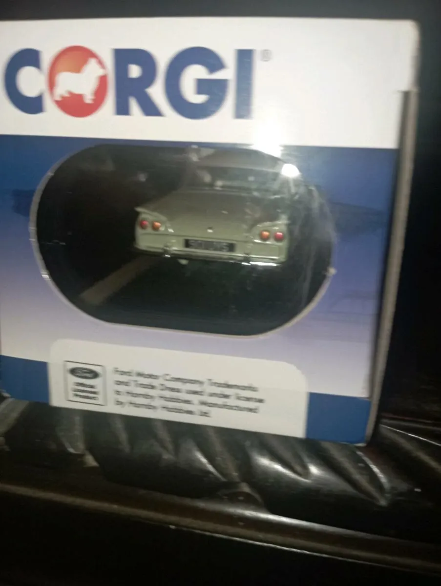 LIMITED EDITION CORGI VANGUARD FORD CARPI - Image 2