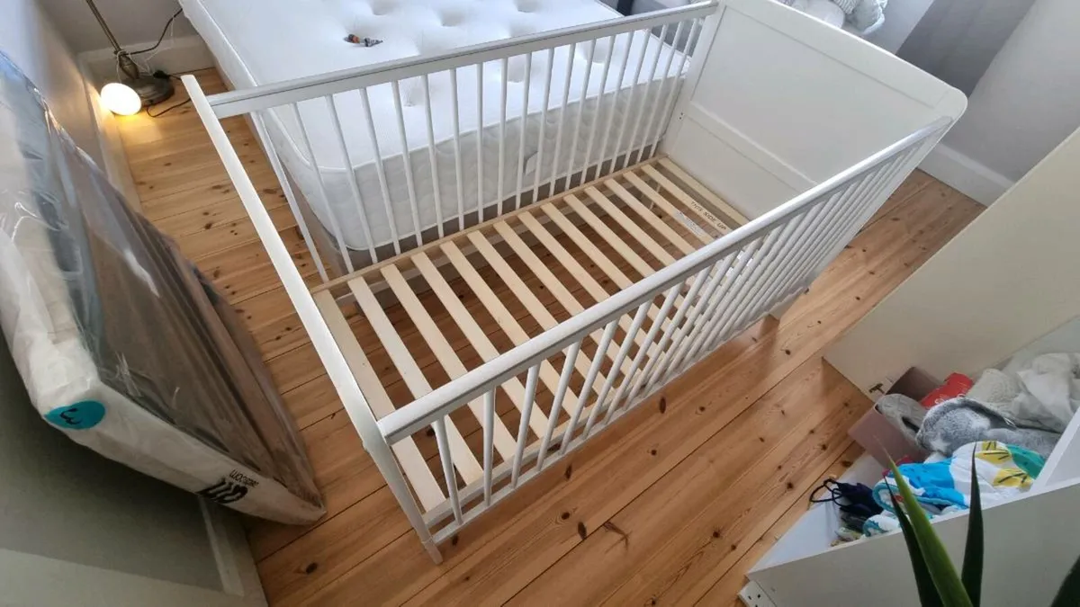 Baby Elegance Travis Cot Bed - Image 3