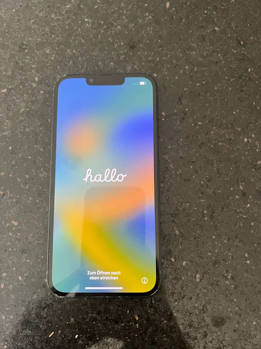 Apple iPhone 13 - Image 1