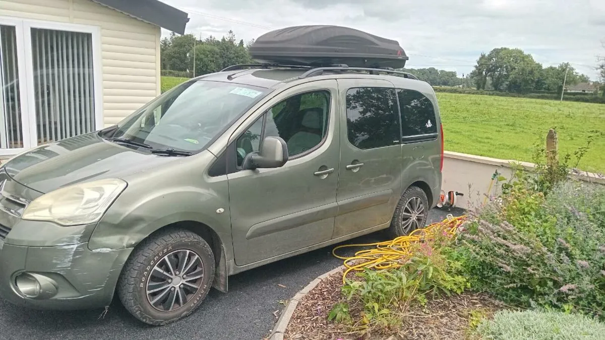 Car - Image 1
