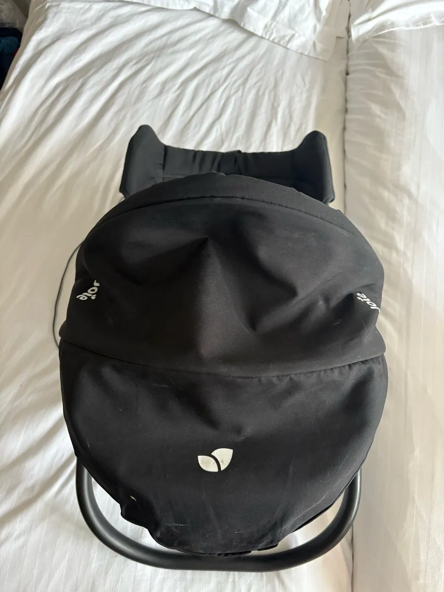 Car seat - Image 1