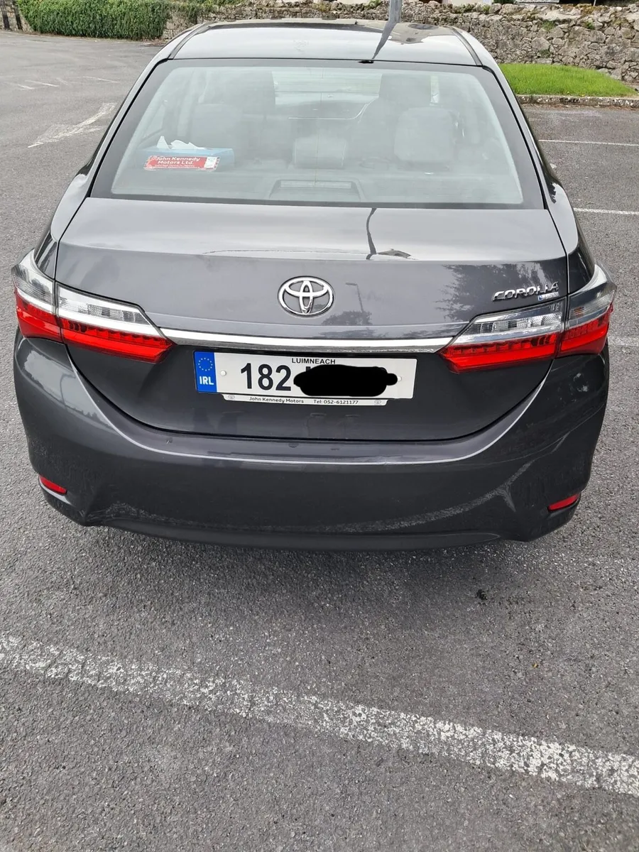 182 Toyota Corolla Saloon Luna - Image 3