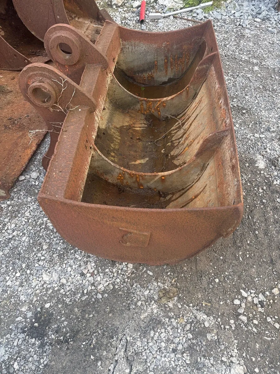 Buckets - Image 1