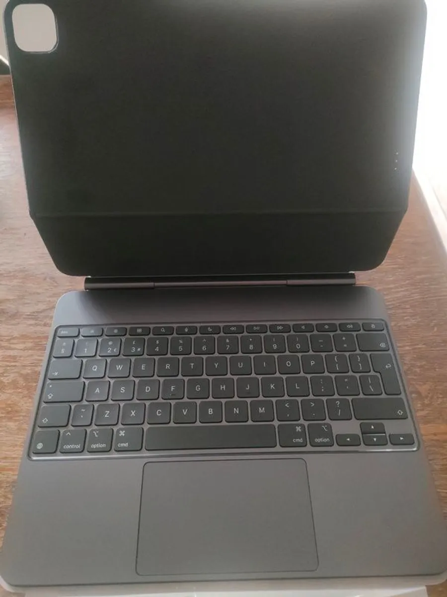 Magic Keyboard for iPad Pro 13 inch (M4) (Black) - Image 3