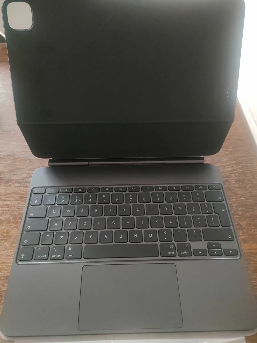 Magic Keyboard for iPad Pro 13 inch (M4) (Black) - Image 2