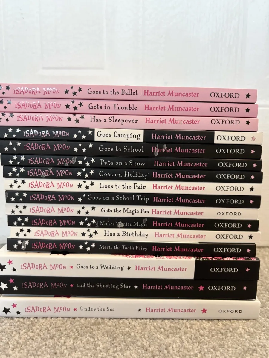 Isadora Moon Book Collection, 16 books, €65 - Image 2
