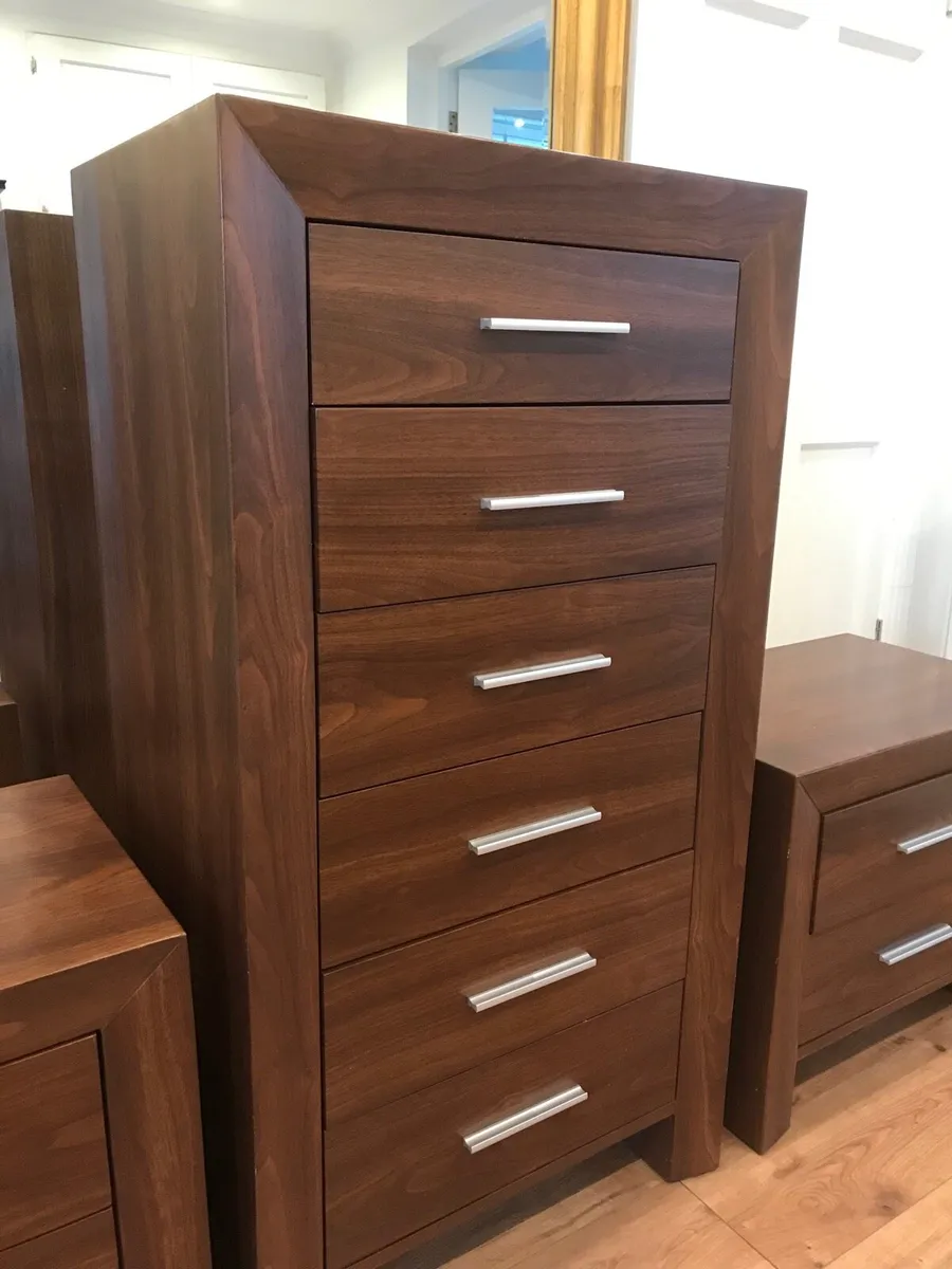 Stylish Bedroom Set - Image 2