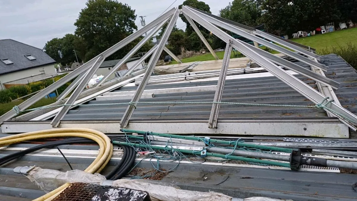 Aluminum patio roof structure - Image 2