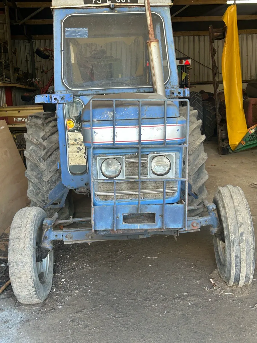 Farm tractor - Image 3