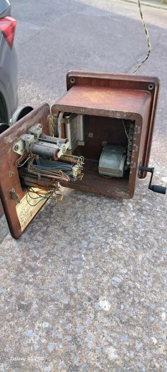 Old original  irish exchange phone - Image 4