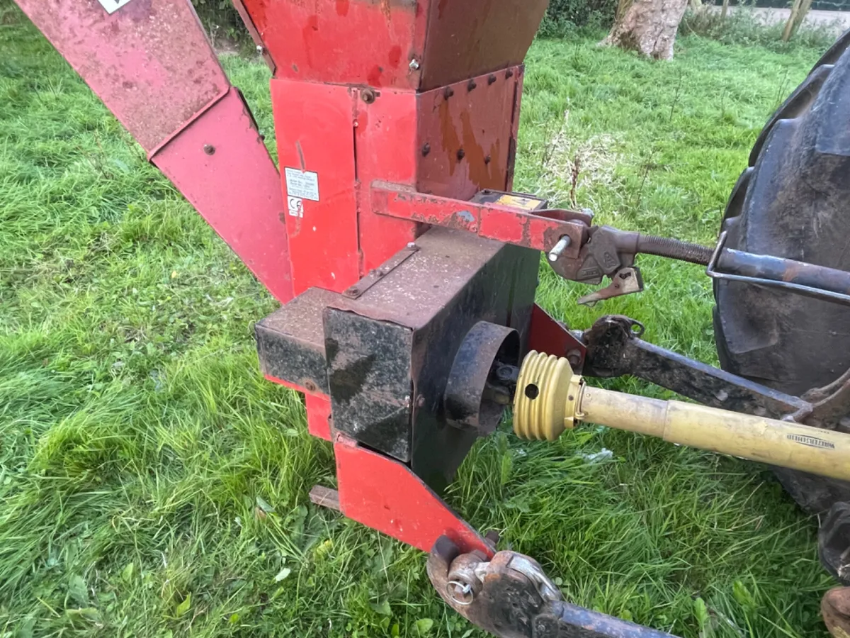 Oregon wood chipper/ shredder - Image 3