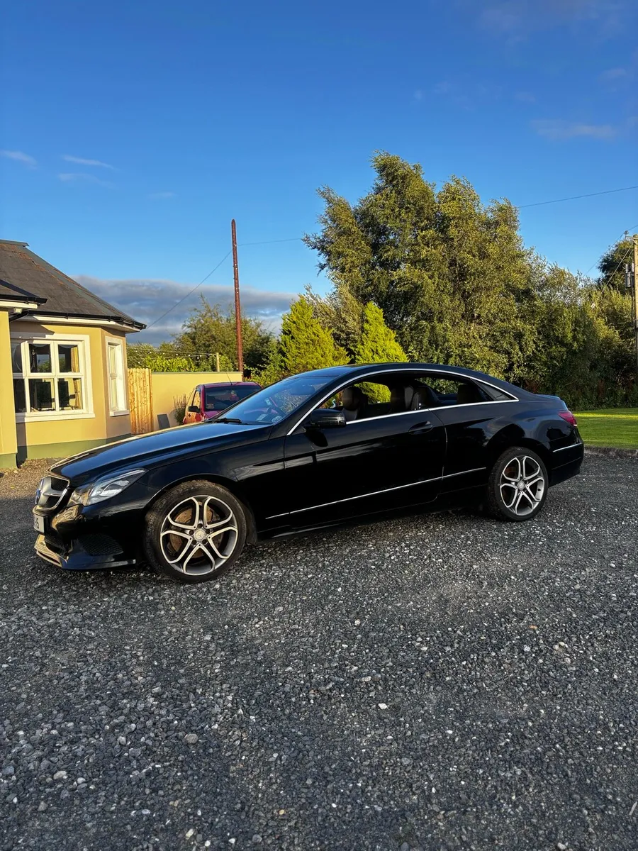 141 Mercedes E Class - Image 3