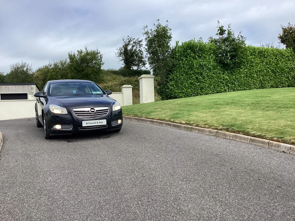 2013 Opel Insignia Black - Image 1