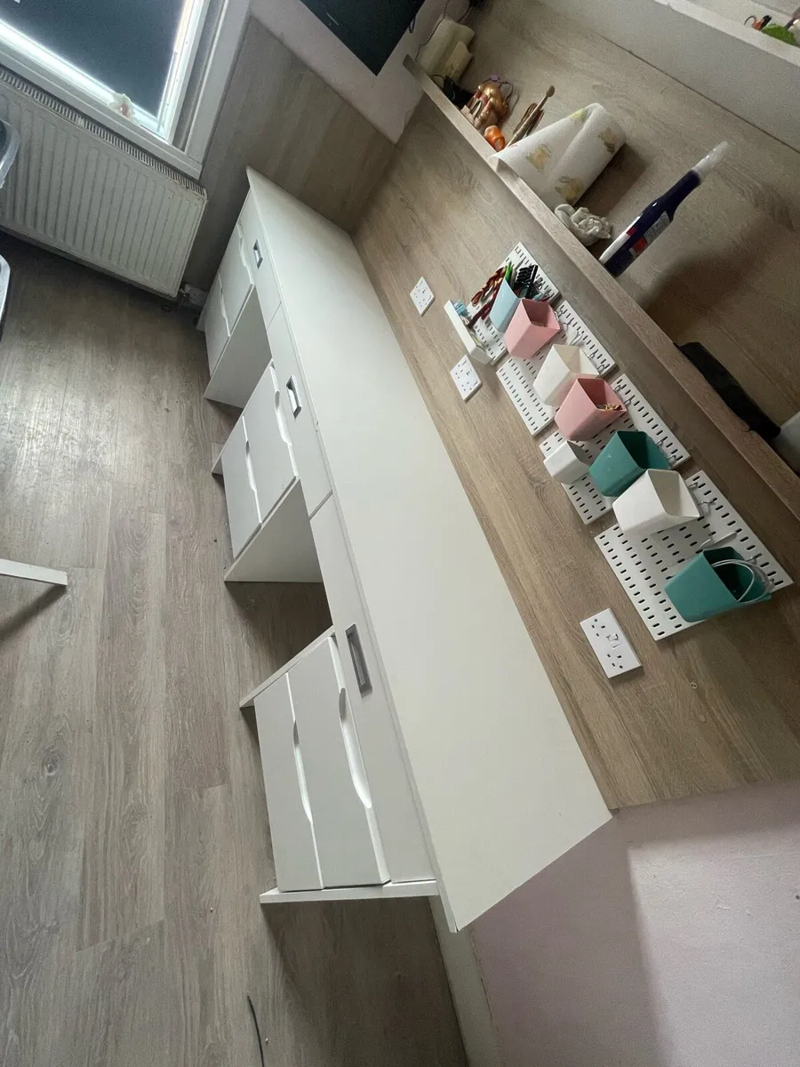 desk - Image 2