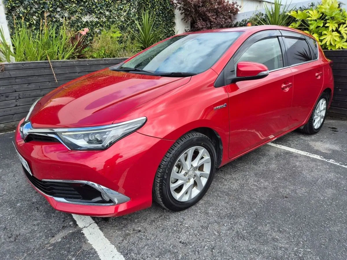 Toyota Auris 1.8 Hybrid / Advance / Tax  170 - Image 2