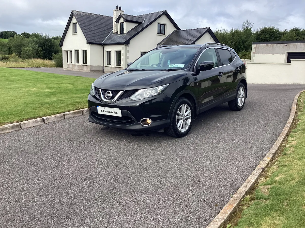 Nissan Qashqai 2017 Black - Image 2