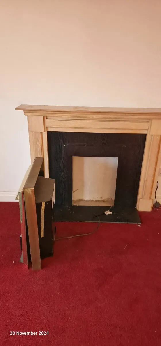 Hilton Electric Fire , Hearth & Surround - Image 4