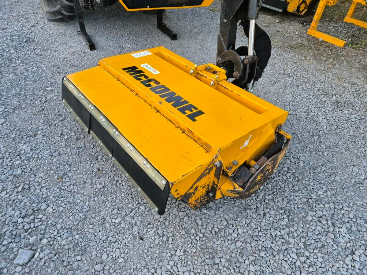 Mcconnel PA6570T Hedgecutter - Image 2