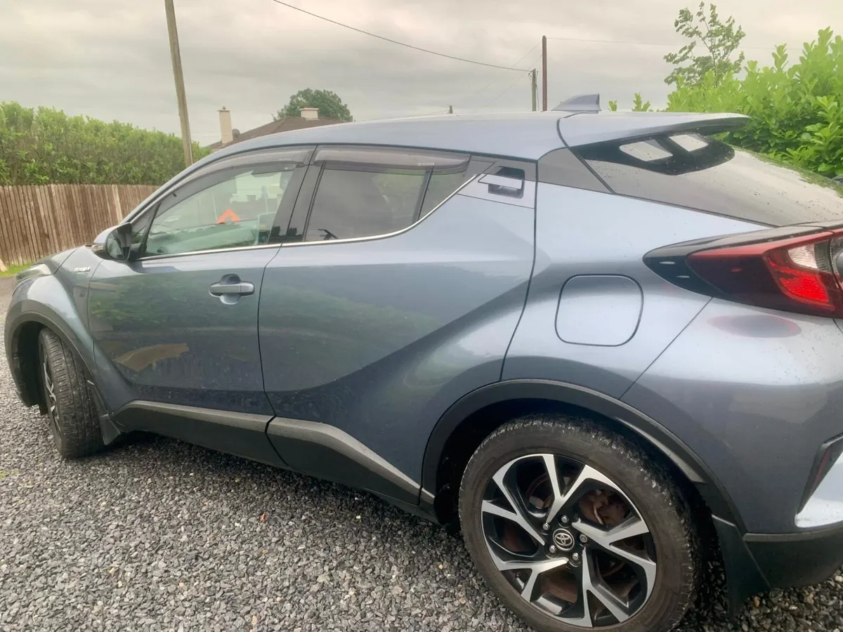 Toyota C-HR - Image 2