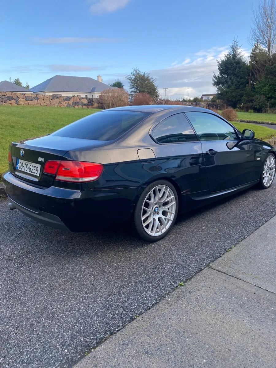BMW 3-Series 2009 - Image 3
