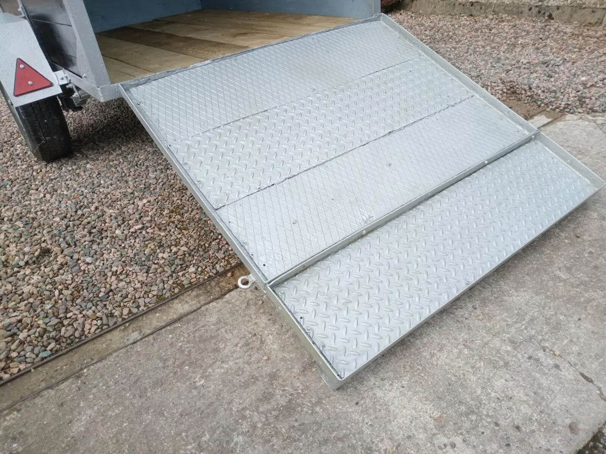 Small Livestock Trailer - Image 4