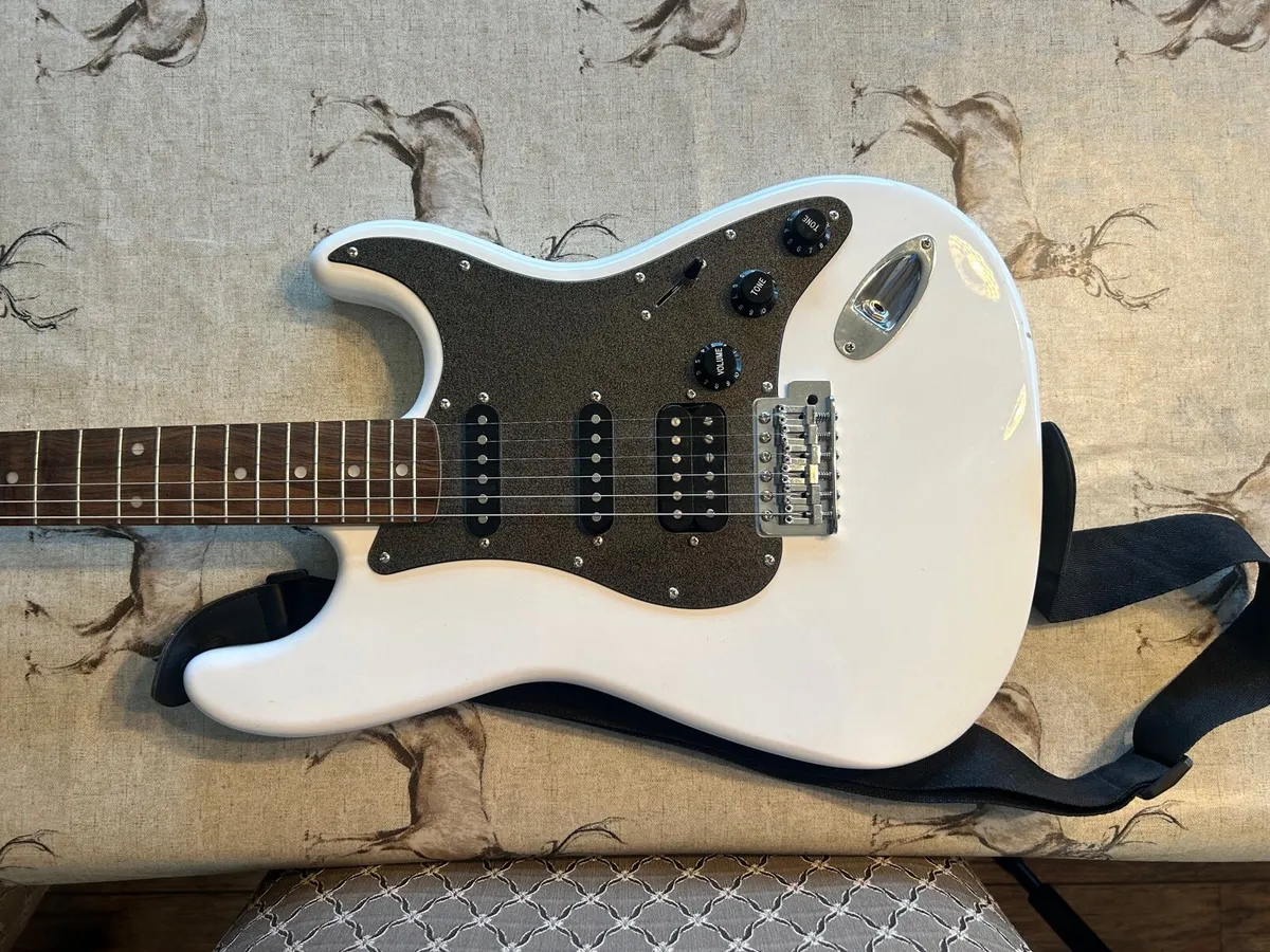 Squire Fender Electric Guitar (with whammy bar) - Image 2