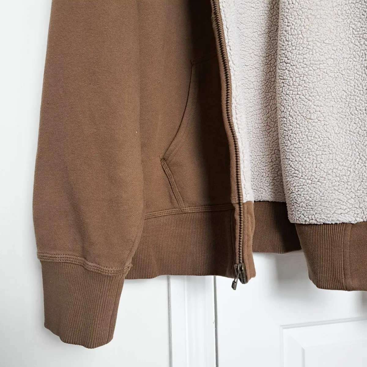 Eddie Bauer Brown Borg Lined Hoodie Jacket Size L - Image 3