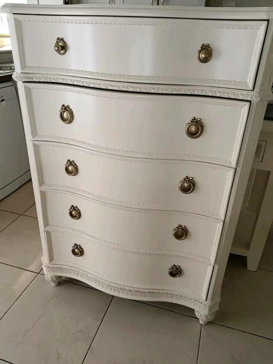 French style chest of drawers - Image 2