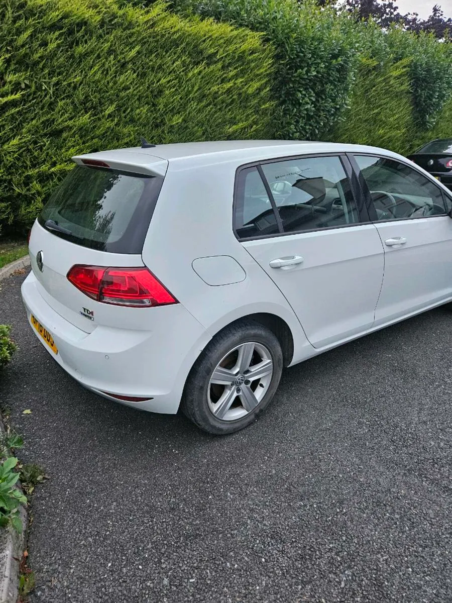 2016  Volkswagen  Golf - Image 4