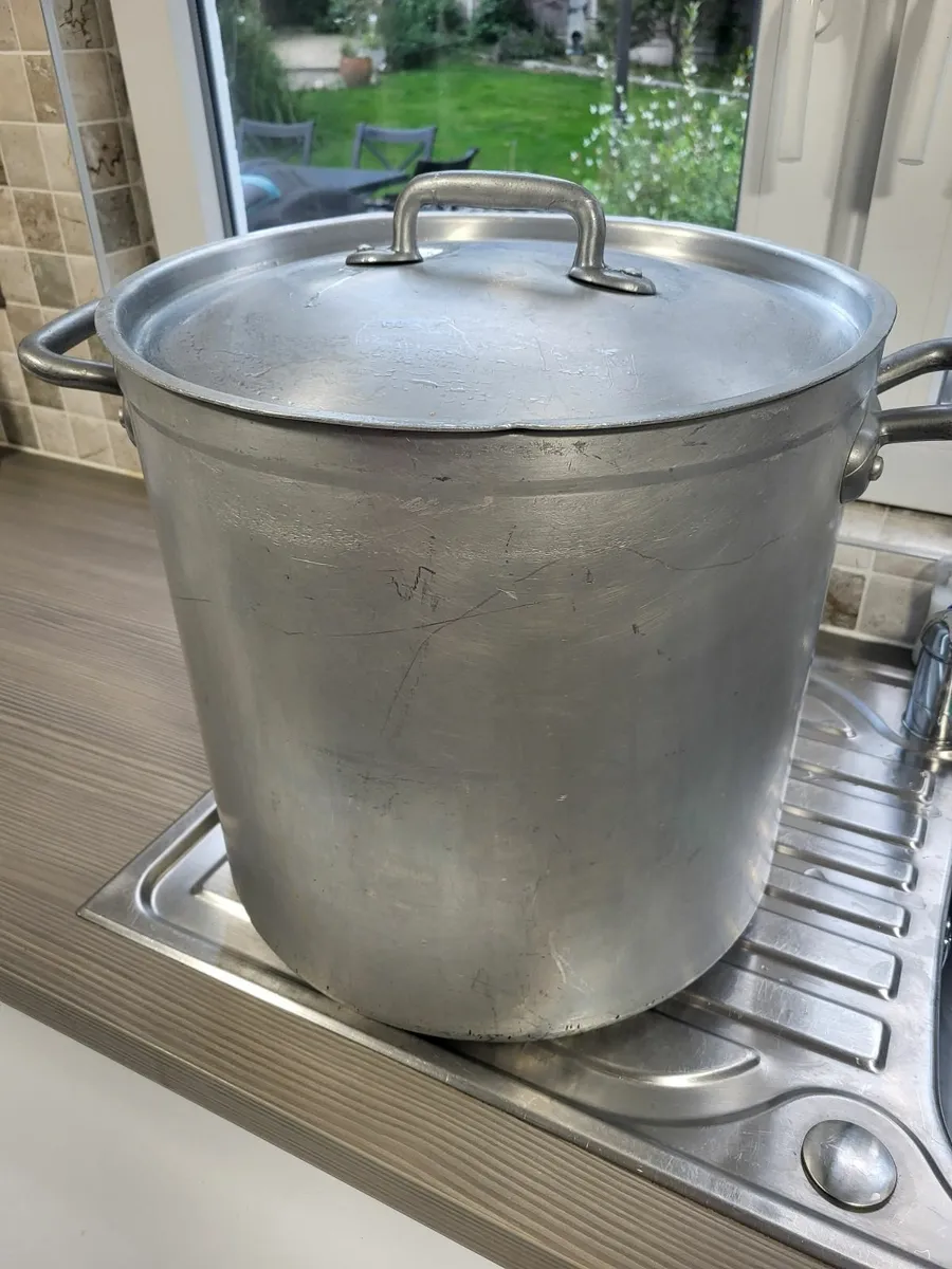 Large Aluminium Stock Pot 37cm - Image 1