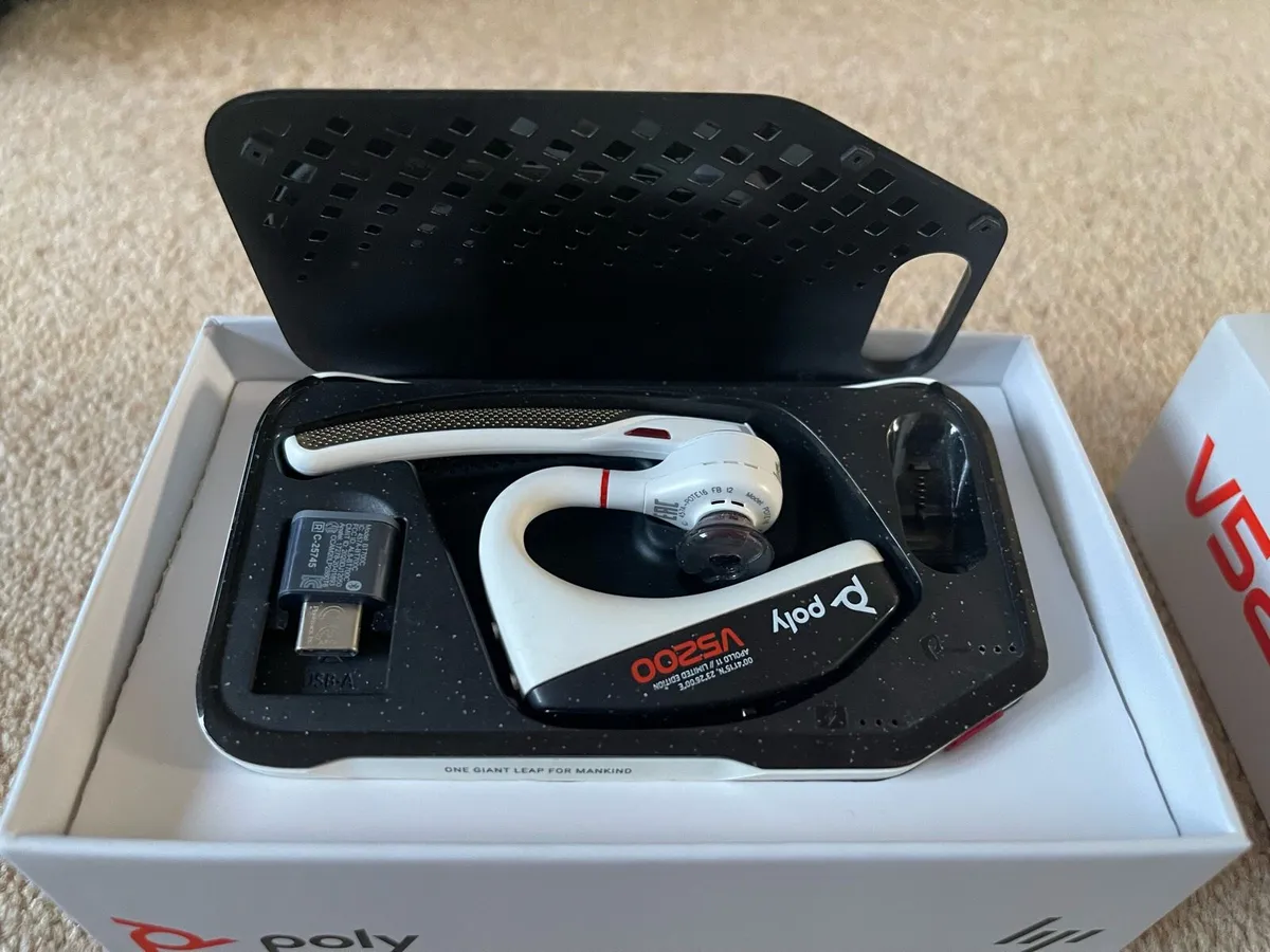 Poly Voyager 5200 Special & Limited Edition Apollo - Image 1